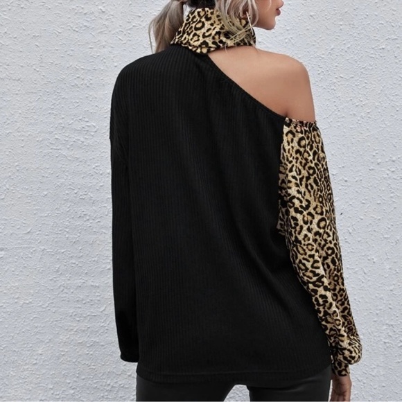 Beautiful woman high neck leopard color block tops - Picture 2 of 6